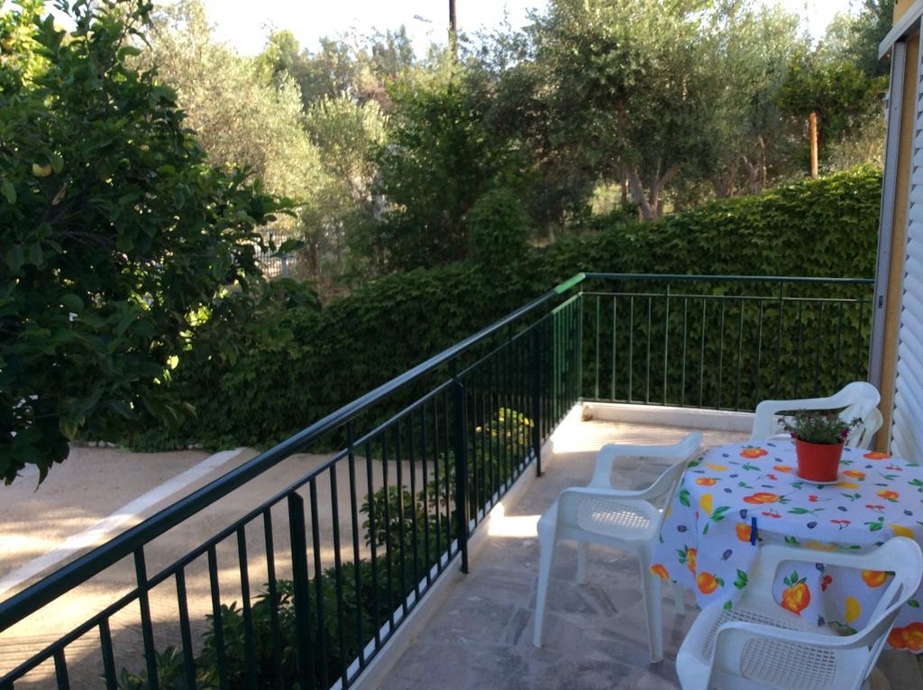 Διαμερίσματα Ράνια Τολό Δωμάτιο φωτογραφία